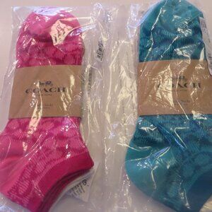 NEW COACH Signature Ankle Socks in Teal and Petunia Pink - Total 4 pairs